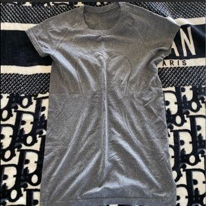 Lululemon Swiftly Tech shirt size 8